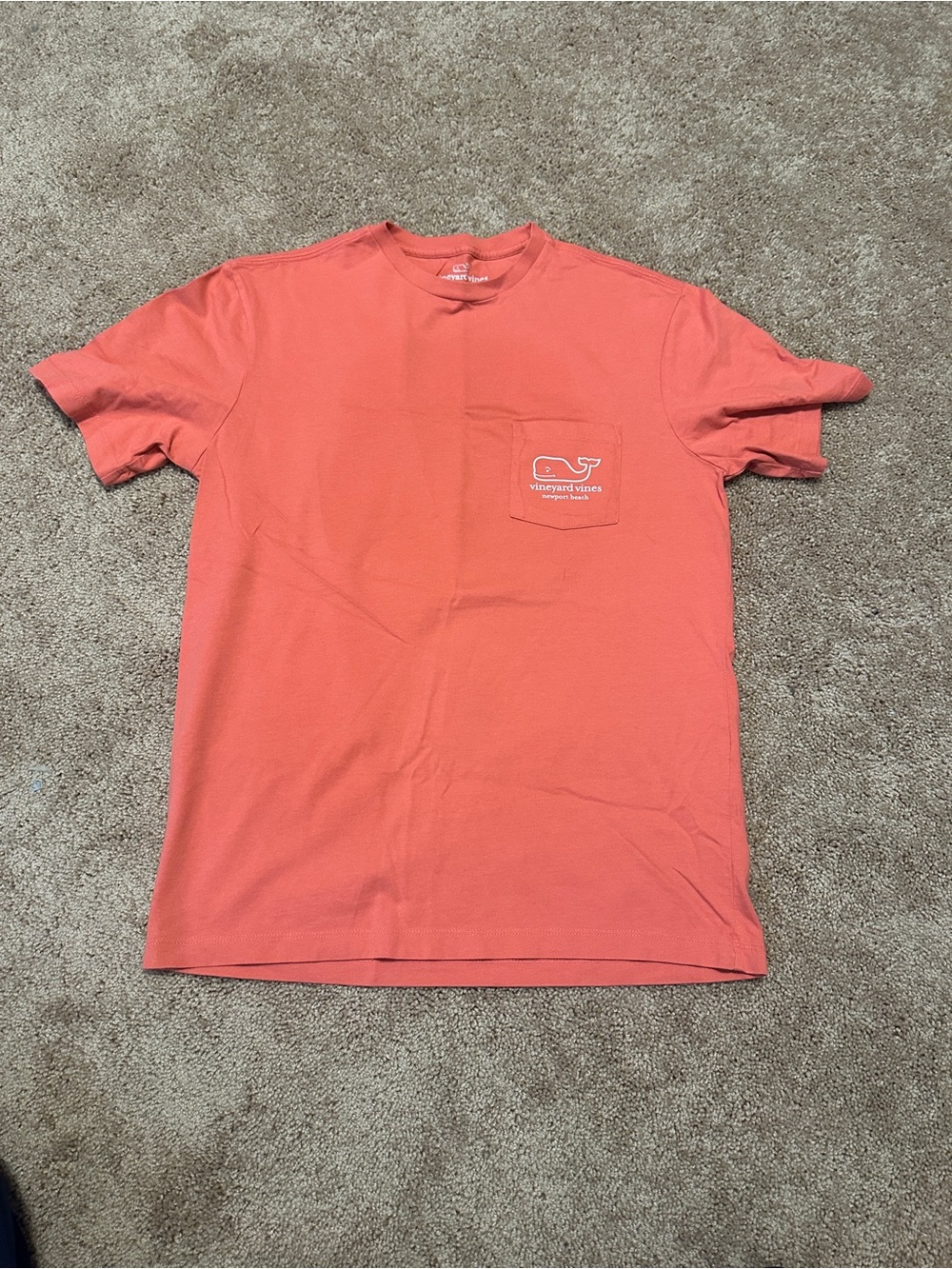 Vineyard Vines Short-Sleeve Pocket Tee in Coral